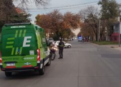 SINIESTRO VIAL EN VILLA GOBERNADOR GÁLVEZ: UN MOTOCICLISTA LESIONADO
