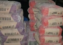 EMBOSCADA EN ALVEAR: ROBABAN BOLSAS DE CEMENTO EN UNA OBRA Y CAYERON EN LA RUTA