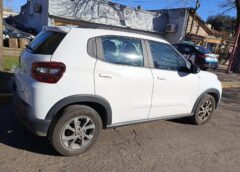VILLA GOBERNADOR GÁLVEZ: UN ACCIDENTE DE TRÁNSITO DEJÓ A UNA PAREJA HOSPITALIZADA