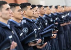 SANTA FE QUIERE SUMAR 1.400 NUEVOS POLICÍAS Y OFRECE BECAS DE HASTA 500.000 PESOS PARA LA FORMACIÓN