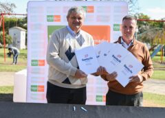 MUNICIPIO Y PROVINCIA FIRMARON UN CONVENIO PARA PONER EN MARCHA EL “PLAN DE PLAZAS” EN 5 ESPACIOS PÚBLICOS DE LA CIUDAD