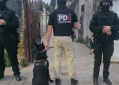 OPERATIVO DELIVERY EN BARRIO FISHERTON: POLICÍAS SIMULARON SER REPARTIDORES DE UNA APP Y DESARTICULARON UN PUNTO DE VENTA DE DROGAS 