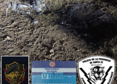 VILLA GOBERNADOR GÁLVEZ: PERSONAL POLICIAL SECUESTRÓ RESTOS DE UNA MOTOCICLETA TRAS UN PRINCIPIO DE INCENDIO
