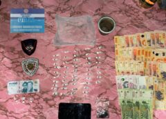 VILLA GOBERNADOR GÁLVEZ: TRES DETENIDOS Y MÁS DE 50 DOSIS DE DROGA SECUESTRADAS EN UN OPERATIVO POR MICROTRÁFICO