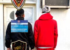 VILLA GOBERNADOR GÁLVEZ: DETIENEN A UN MENOR TRAS INGRESAR A UNA VIVIENDA POR LOS TECHOS