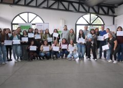 MÁS DE 300 VECINOS Y VECINAS RECIBIERON SUS CERTIFICADOS POR COMPLETAR LOS CURSOS MUNICIPALES DE CAPACITACIÓN EN OFICIOS