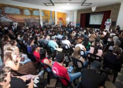 LA MUNICIPALIDAD INVITA A PARTICIPAR DE UN CONVERSATORIO SOBRE ADOLESCENCIAS A 10 AÑOS DE LOS CENTROS DE DÍA
