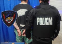VILLA GOBERNÁDOR GÁLVEZ: VECINOS RETUVIERON A UN LADRÓN QUE INTENTÓ ROBAR EN UNA VIVIENDA Y TENÍA UN PEDIDO DE CAPTURA ACTIVO DESDE 2017